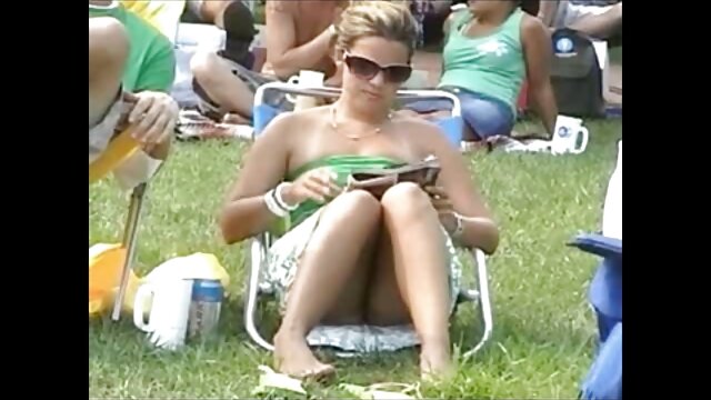Краще порно :  Молоденька блондинка Медді Роуз трахається з секс онлайн дивитися незнайомим чуваком в машині Відео для дорослих 